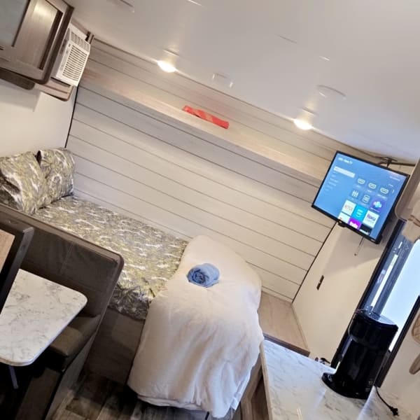 2024 Coleman 17B Travel Trailer available for rent in O Fallon, Illinois