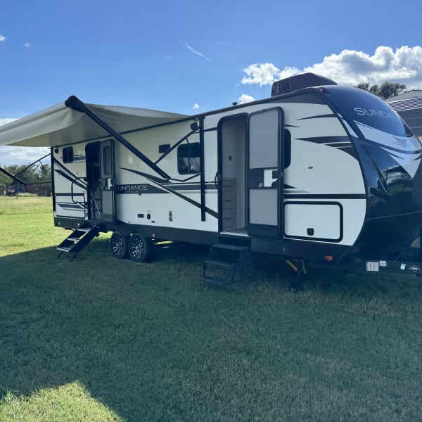 2022 Heartland RVs Sundance Ultra Lite Travel Trailer available for rent in Sealy, Texas