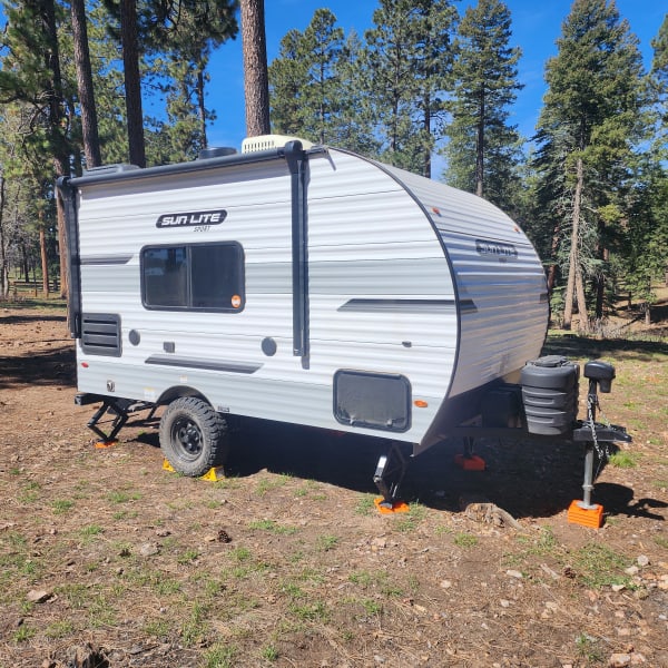 2024 Sunset Park RV Sun Lite Travel Trailer available for rent in Peoria, Arizona