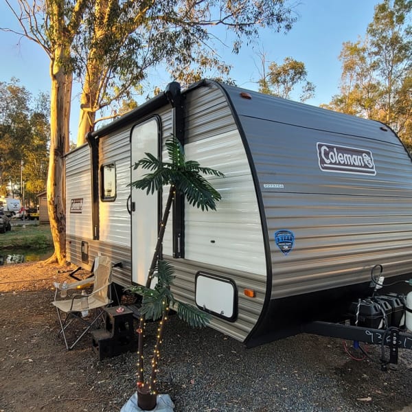 2024 Dutchmen Coleman Lantern 17B Travel Trailer available for rent in San Jacinto, California