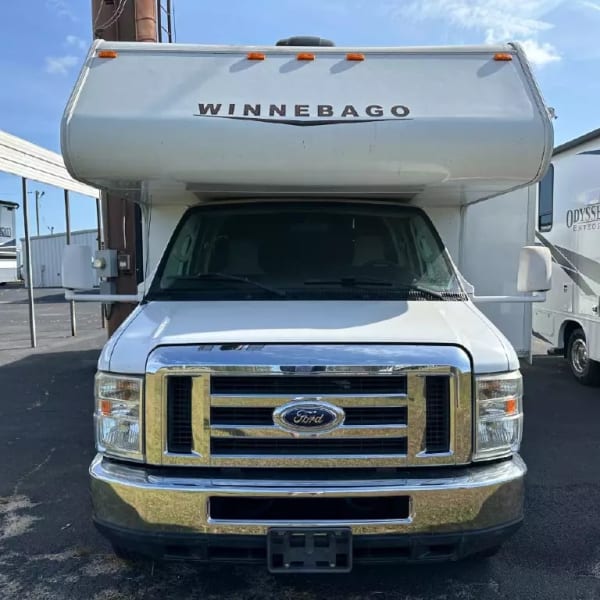 2014 Winnebago Minnie Winnie Premier Class C available for rent in Westfield, Indiana