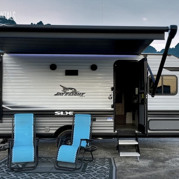 2024 Jayco Jay Flight Travel Trailer available for rent in Bridgeport, Texas