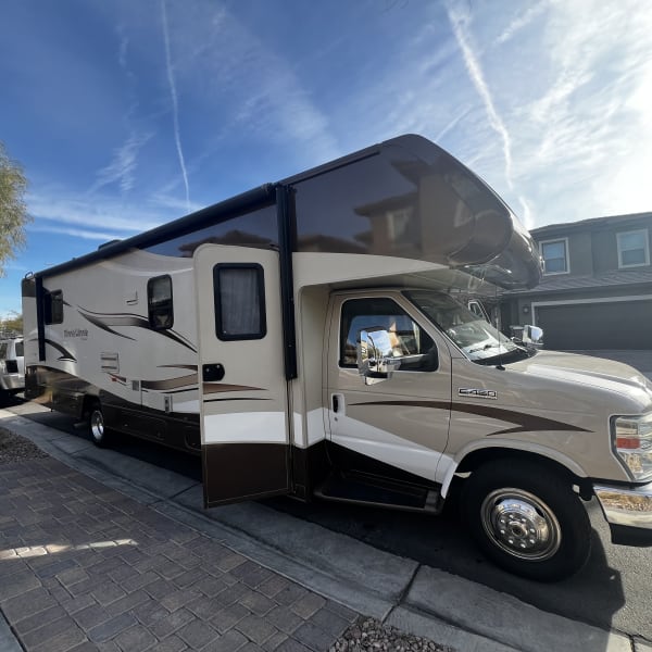 2015 Winnebago Minnie Winnie Premier Class C available for rent in Henderson, Nevada