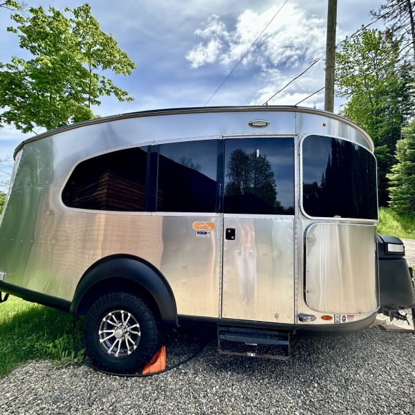 2021 Airstream Basecamp Travel Trailer available for rent in Sainte Therese, Quebec