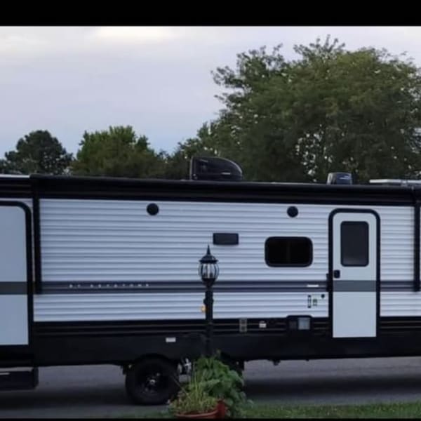 2022 Keystone RV Hideout Travel Trailer available for rent in Guyton, Georgia
