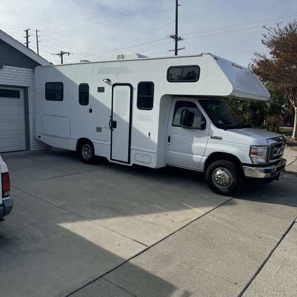 2021 Thor Majestic Class C available for rent in Huntington Beach, California