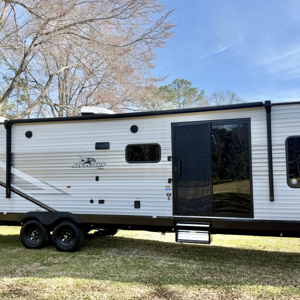 2025 Jayco Jay Flight 380DQS Travel Trailer available for rent in Kathleen, Georgia