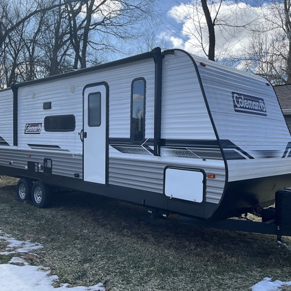2022 Dutchmen Coleman Lantern Travel Trailer available for rent in Otsego, Michigan