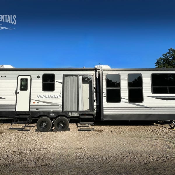 2022 K-Z Manufacturing Sportsmen Travel Trailer available for rent in Bridgeport, Texas