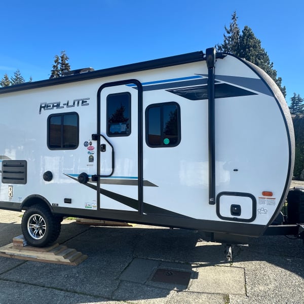 2022 Palomino Real Lite Mini Travel Trailer available for rent in Abbotsford, British Columbia