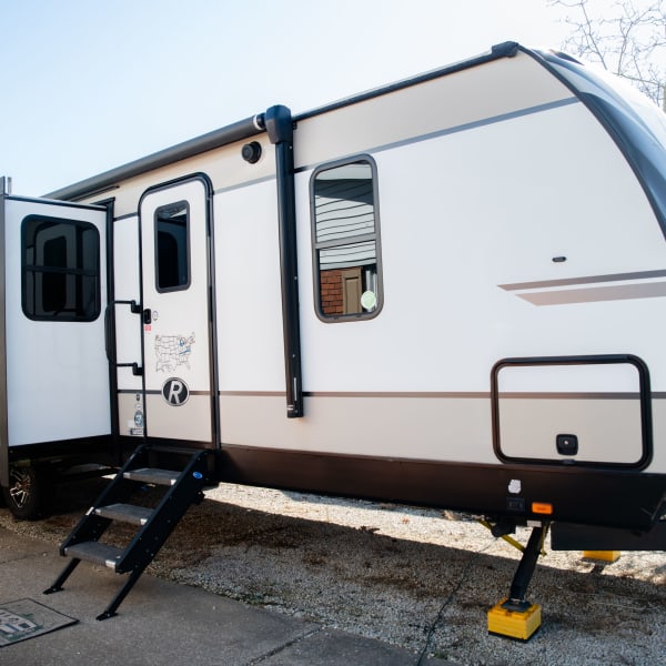 2020 Cruiser RV Radiance Ultra Lite Travel Trailer available for rent in Henderson, Kentucky