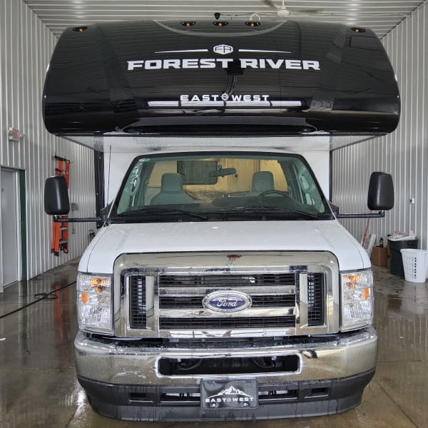 2025 East To West Entrada 2000NS Class C available for rent in Burlington, Wisconsin