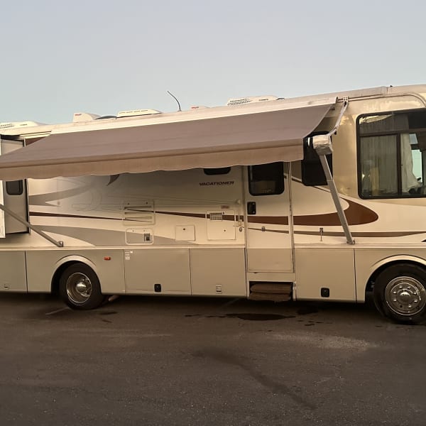 2003 Holiday Rambler Vacationer Class A available for rent in Largo, Florida