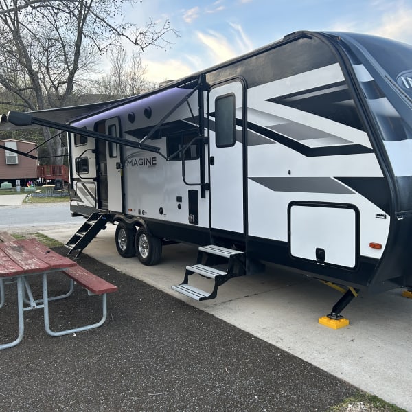 2022 Grand Design Imagine Travel Trailer available for rent in Foristell, Missouri