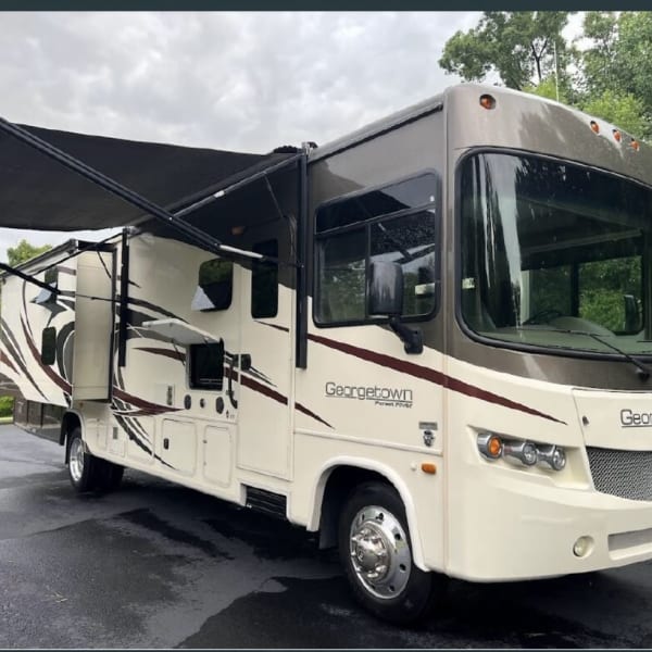 2016 Forest River Georgetown Class A available for rent in Hartland, Wisconsin