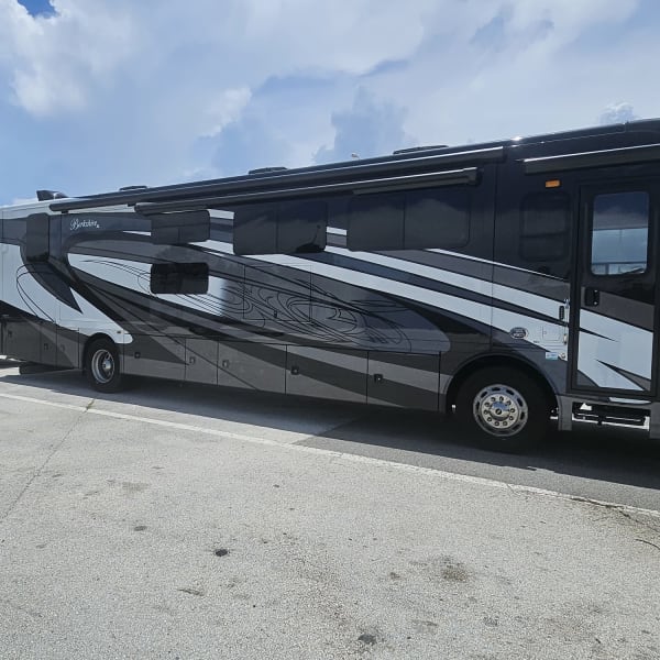 2022 Berkshire XL Class A available for rent in Rock Hill, South Carolina