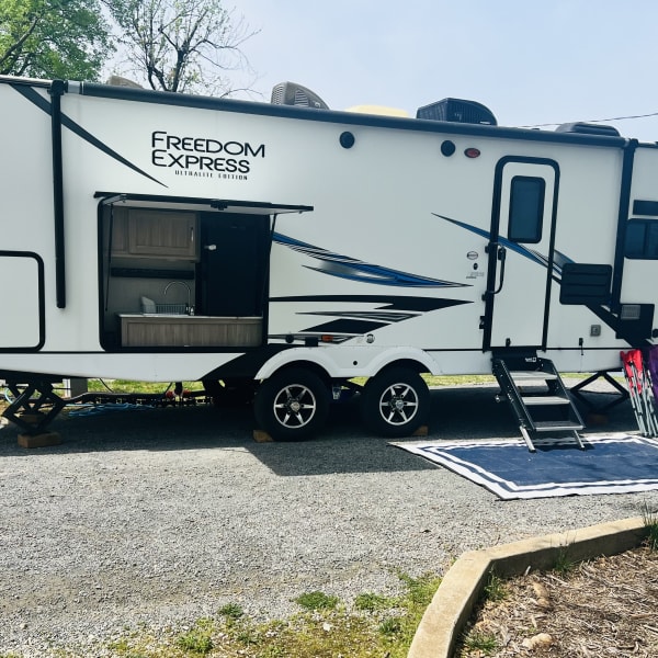 2020 Coachmen Freedom Express Travel Trailer available for rent in Rogersville, Alabama