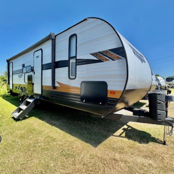 2023 Forest River Wildwood Travel Trailer available for rent in Plant City, Florida