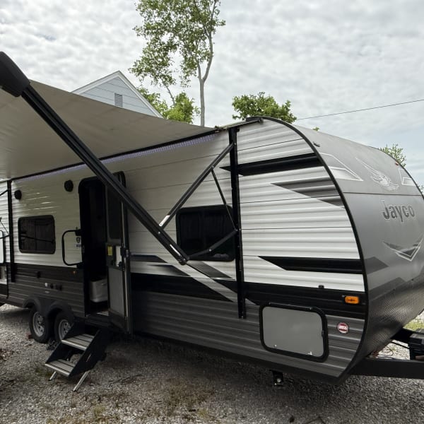 2023 Jayco Jay Flight Travel Trailer available for rent in Bowling Green, Kentucky