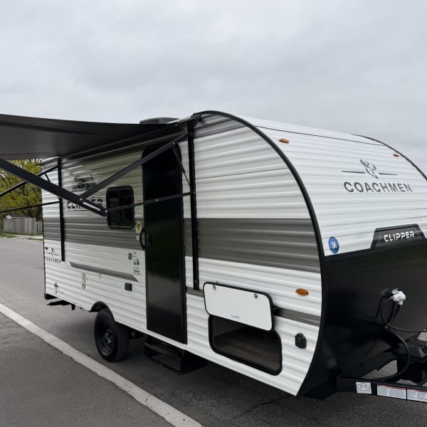 2025 Coachmen Clipper 17CBH Travel Trailer available for rent in Toronto, Ontario