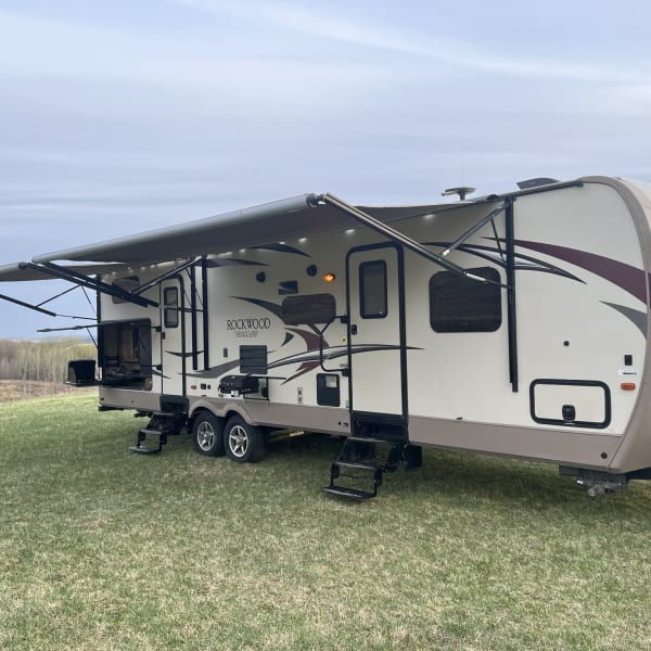 2017 Forest River Rockwood Signature Ultra Lite Travel Trailer available for rent in Rockyview, Alberta