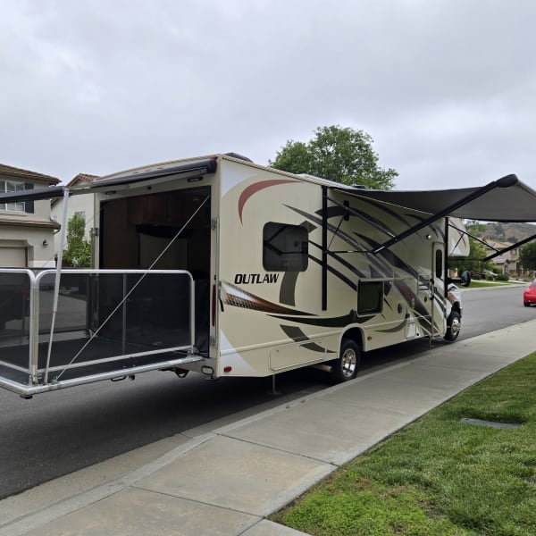 2016 Thor Outlaw Class C available for rent in Fallbrook, California
