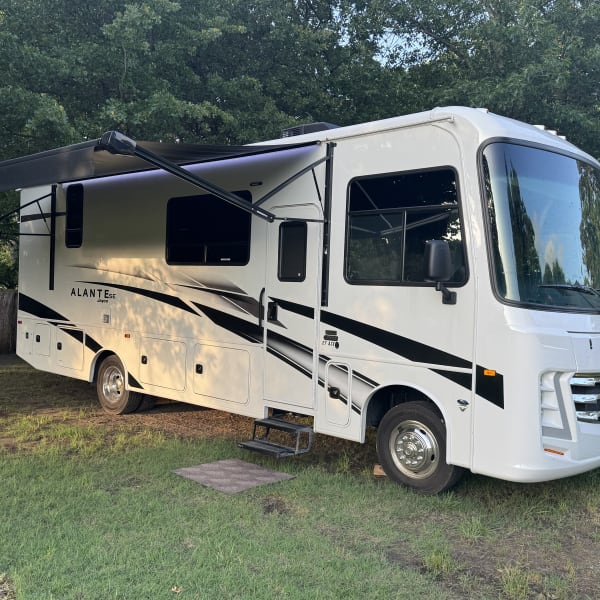 2025 Jayco Alante Class A available for rent in Shawnee, Oklahoma
