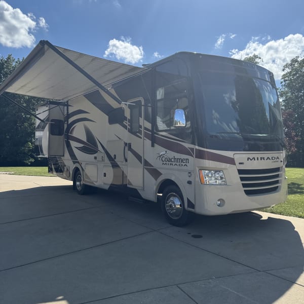 2018 Coachmen Forest River Class A available for rent in Defiance, Missouri