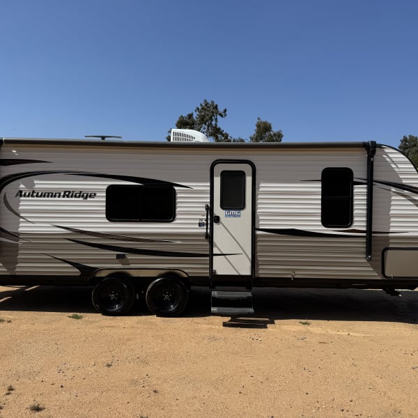 2021 Starcraft Autumn Ridge Travel Trailer available for rent in Lakeside, California