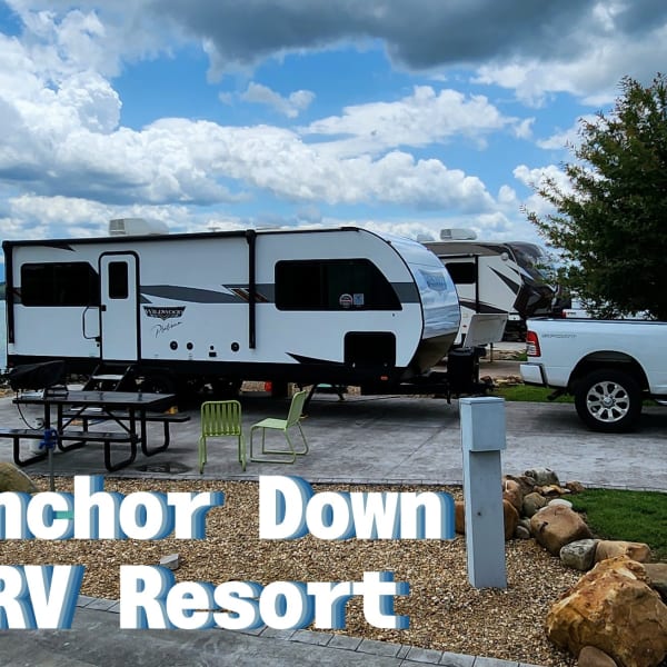 2024 Forest River Wildwood Platinum Travel Trailer available for rent in Dandridge, Tennessee
