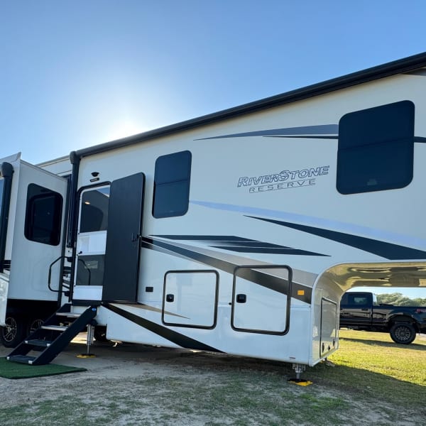 2022 Riverstone Reserve Fifth Wheel available for rent in Murrells Inlet, South Carolina