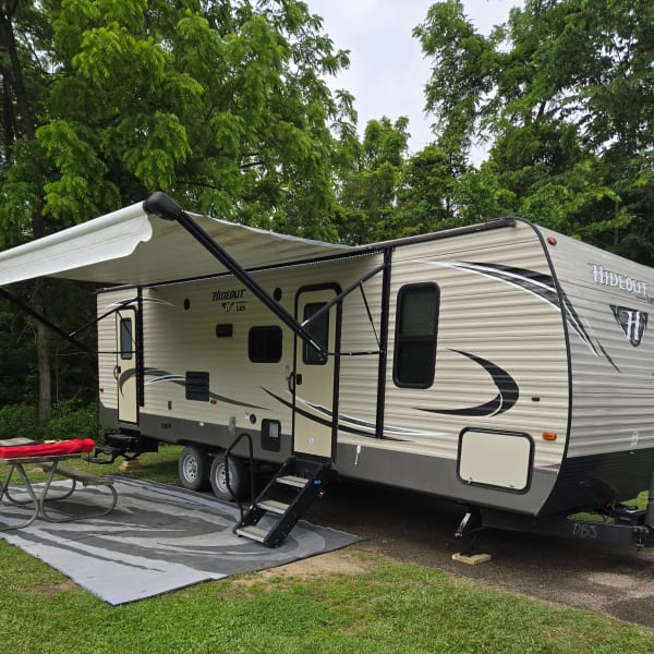 2018 Keystone RV Hideout LHS Travel Trailer available for rent in Milford, Ohio