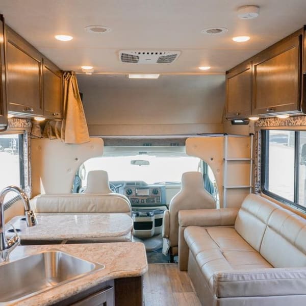 2018 Thor Motor Coach Freedom Elite Class C available for rent in Kelowna, British Columbia