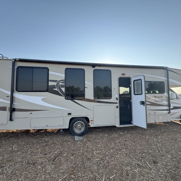 2015 Forest River Coachmen Leprechaun Class C available for rent in BAKERSFIELD, California