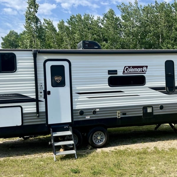 2022 Dutchmen Coleman Lantern Travel Trailer available for rent in Sherwood Park, Alberta