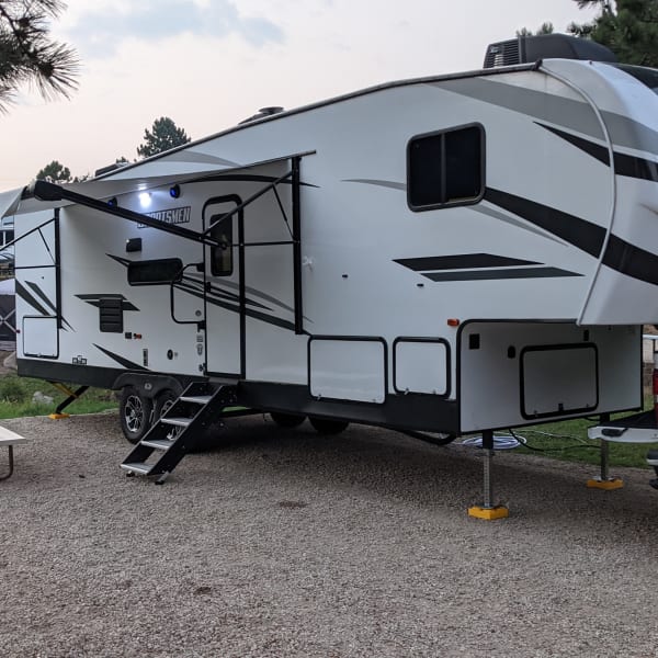 2021 KZ Sportsman 292BHK Fifth Wheel available for rent in Greeley, Colorado