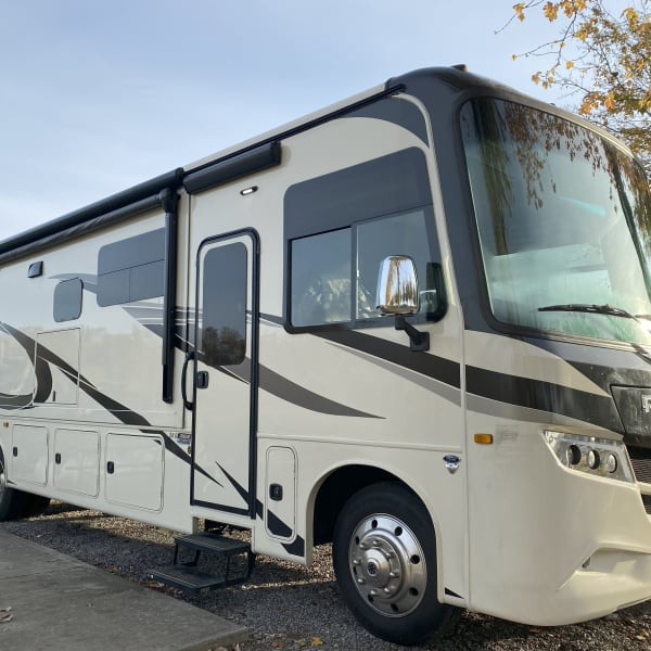 2021 Jayco Precept Class A available for rent in Marshfield, Missouri