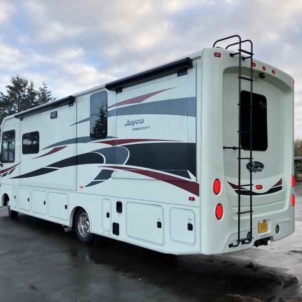 2018 Jayco Precept Class A available for rent in Sutherlin, Oregon