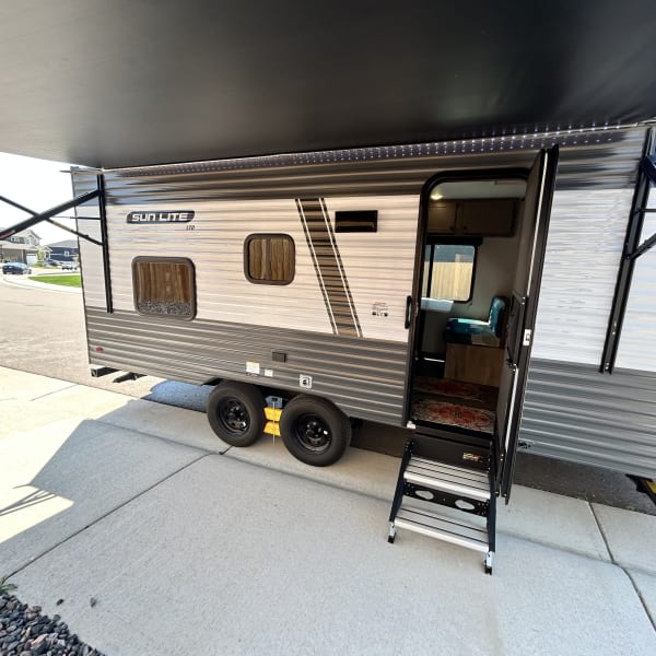 2026 Sunset Park & Rv Inc. 21bt Travel Trailer available for rent in Thornton, Colorado