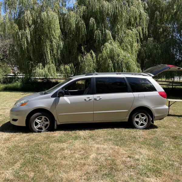 2008 Toyota Granvia Class B available for rent in Victoria, British Columbia