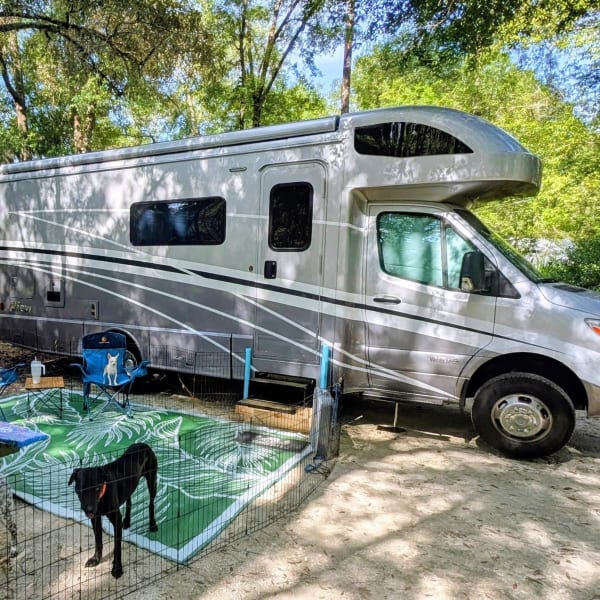 2025 Winnebago View Class C available for rent in Loxahatchee, Florida
