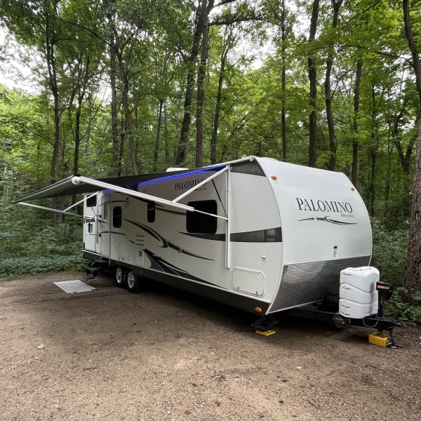 2012 Forest River Palomino Thoroughbred Elite Travel Trailer available for rent in Reeseville, Wisconsin