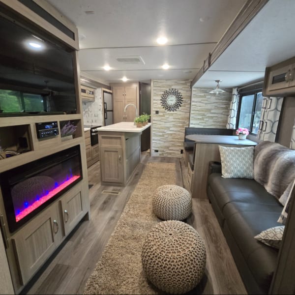 2021 Coachmen Forest River Freedom Express Liberty Series M-320 BHDS Travel Trailer available for rent in Williamsburg, Mi 49690 9658, Michigan