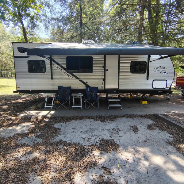 2024 East to West Della Terra LE Travel Trailer available for rent in Van Buren, Arkansas