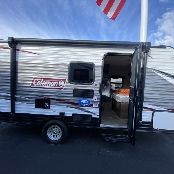 2020 Dutchmen Coleman Lantern LT Travel Trailer available for rent in Charleston, South Carolina