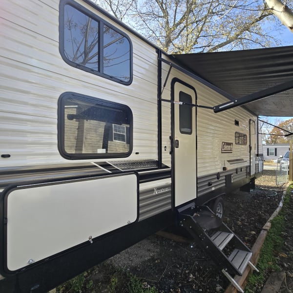2022 Dutchmen Coleman Lantern Travel Trailer available for rent in China Grove, North Carolina