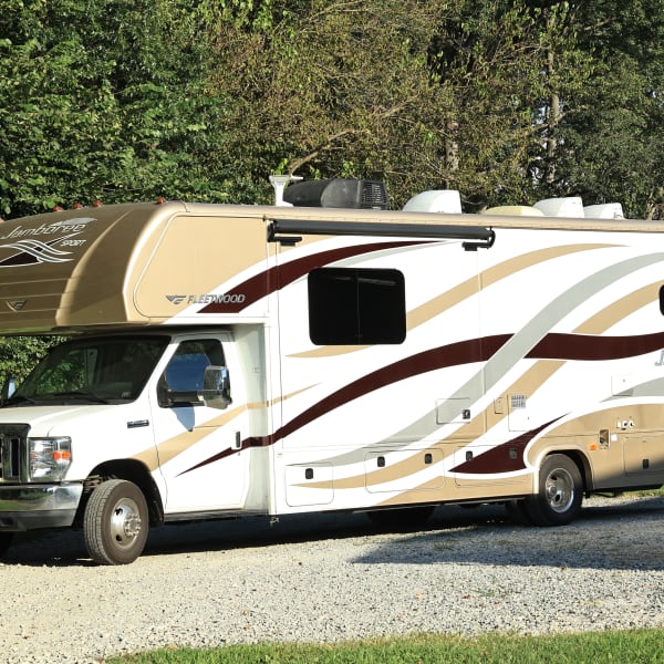 2015 Jamboree Sport Class C available for rent in Elkton, Maryland