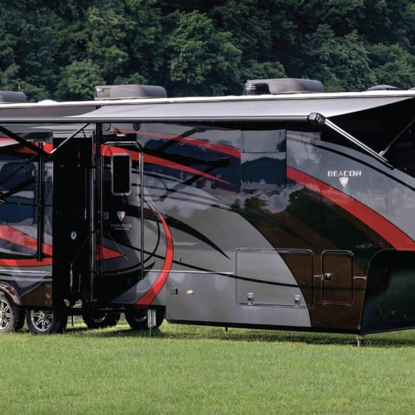 2022 Vanleigh RV Beacon Fifth Wheel available for rent in Bridgeport, Texas