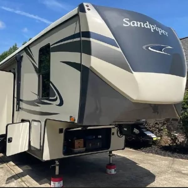 2022 Forest River Sandpiper Fifth Wheel available for rent in Lexington, Virginia