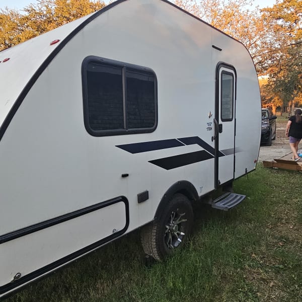 2022 Braxton Creek Bushwhacker Plus Travel Trailer available for rent in Aledo, Texas